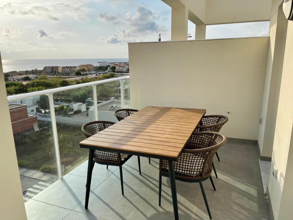 Beautiful Penthouse With Pool And Wonderful Beach View أوليفا المظهر الخارجي الصورة
