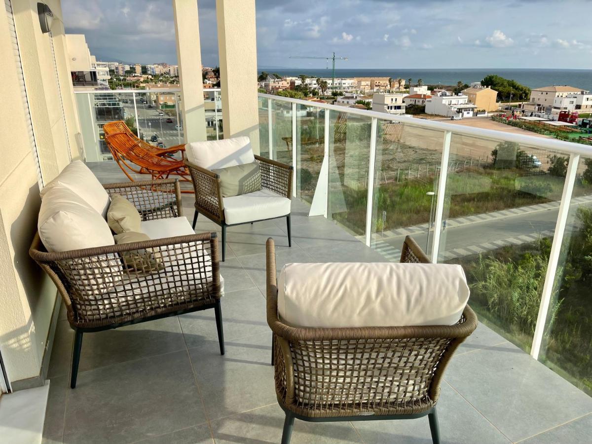 Beautiful Penthouse With Pool And Wonderful Beach View أوليفا المظهر الخارجي الصورة